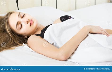 woman lying in bed